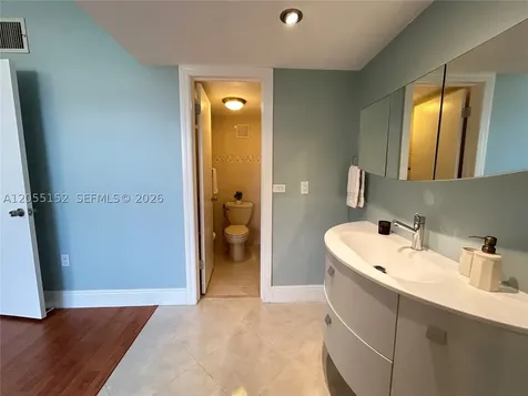 14110 Kendale Lakes Circle Miami FL 33183
