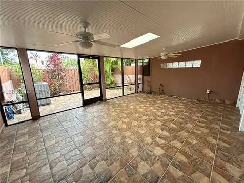 14110 Kendale Lakes Circle Miami FL 33183