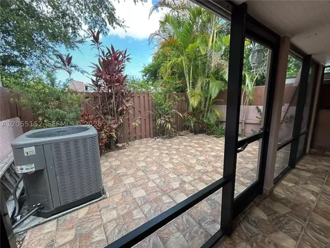 14110 Kendale Lakes Circle Miami FL 33183