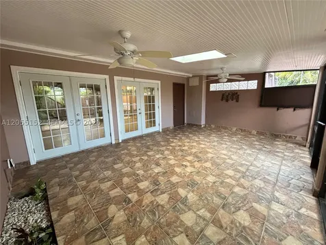 14110 Kendale Lakes Circle Miami FL 33183