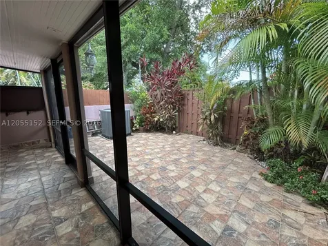 14110 Kendale Lakes Circle Miami FL 33183