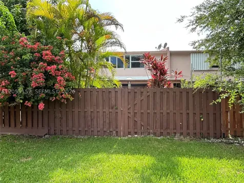 14110 Kendale Lakes Circle Miami FL 33183
