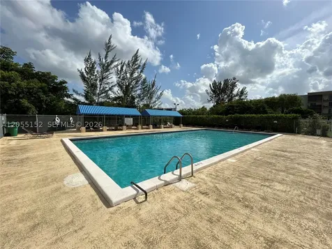 14110 Kendale Lakes Circle Miami FL 33183