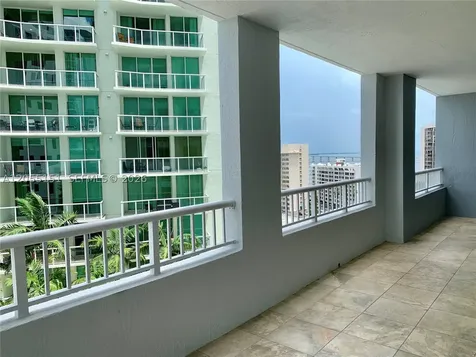 170 SE 14th Street Miami FL 33131