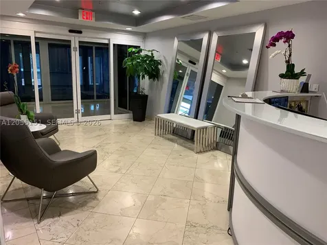 170 SE 14th Street Miami FL 33131