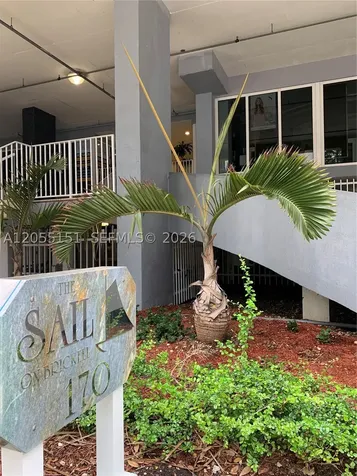 170 SE 14th Street Miami FL 33131