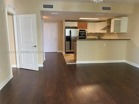 170 SE 14th Street Miami FL 33131