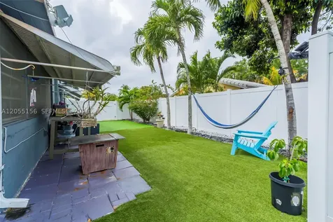7211 NW 76th Street Tamarac FL 33321