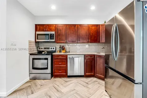 7211 NW 76th Street Tamarac FL 33321