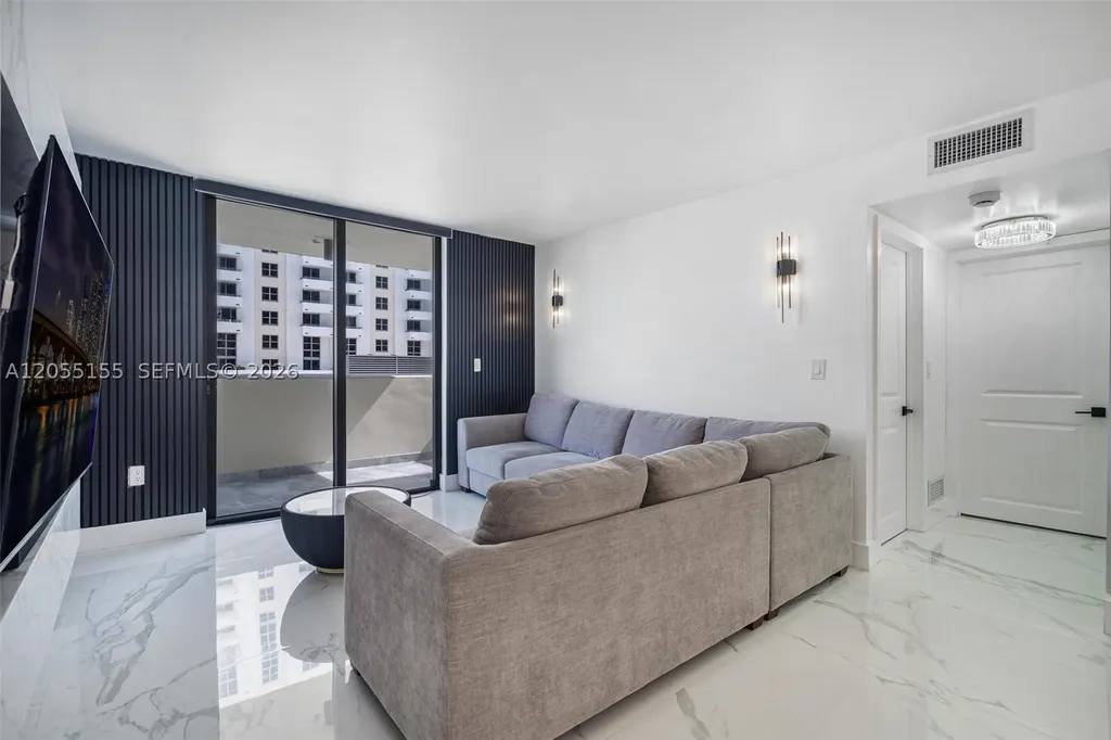 1623 Collins Avenue Miami Beach FL 33139