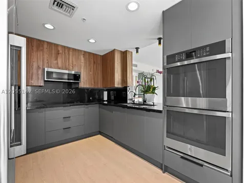 19400 Turnberry Way Aventura FL 33180