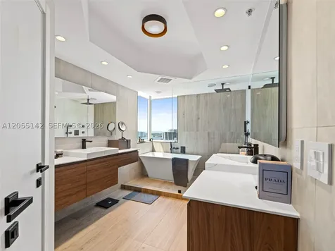 19400 Turnberry Way Aventura FL 33180