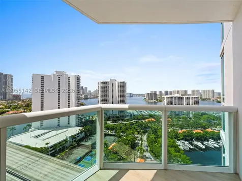 19400 Turnberry Way Aventura FL 33180