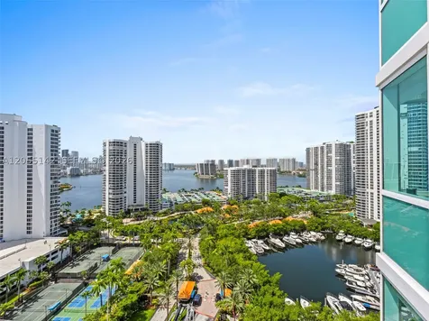 19400 Turnberry Way Aventura FL 33180
