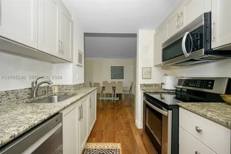 10275 Collins Avenue Bal Harbour FL 33154