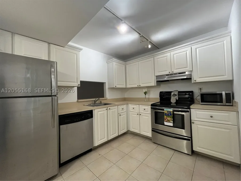 701 N Pine Island Road Plantation FL 33324