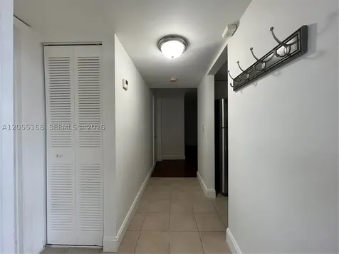 701 N Pine Island Road Plantation FL 33324