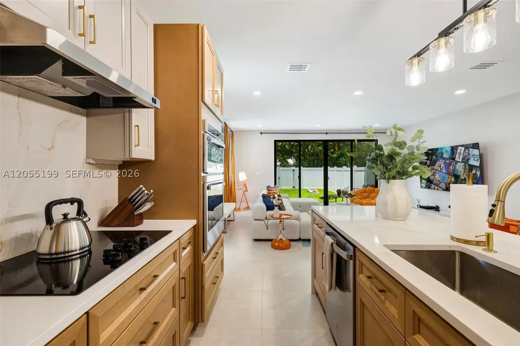 703 SW 17th Street Fort Lauderdale FL 33315