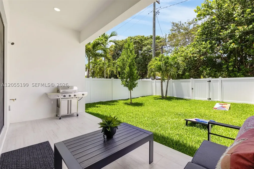 703 SW 17th Street Fort Lauderdale FL 33315