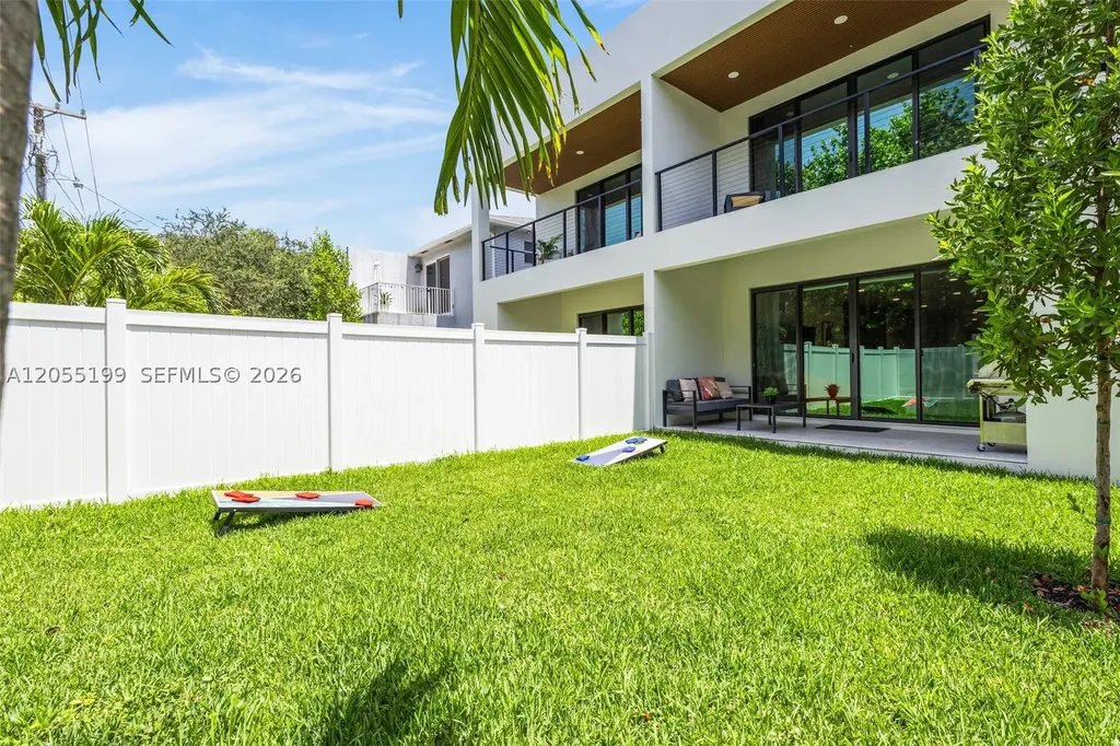 703 SW 17th Street Fort Lauderdale FL 33315