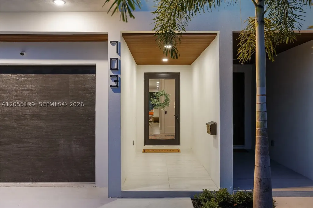 703 SW 17th Street Fort Lauderdale FL 33315