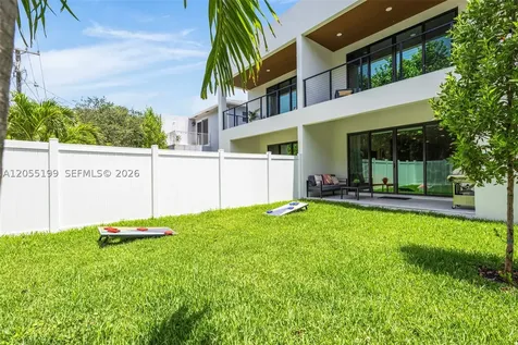 703 SW 17th Street Fort Lauderdale FL 33315