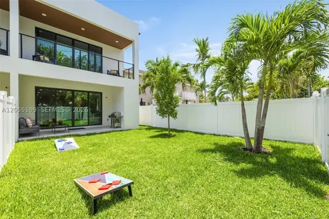 703 SW 17th Street Fort Lauderdale FL 33315