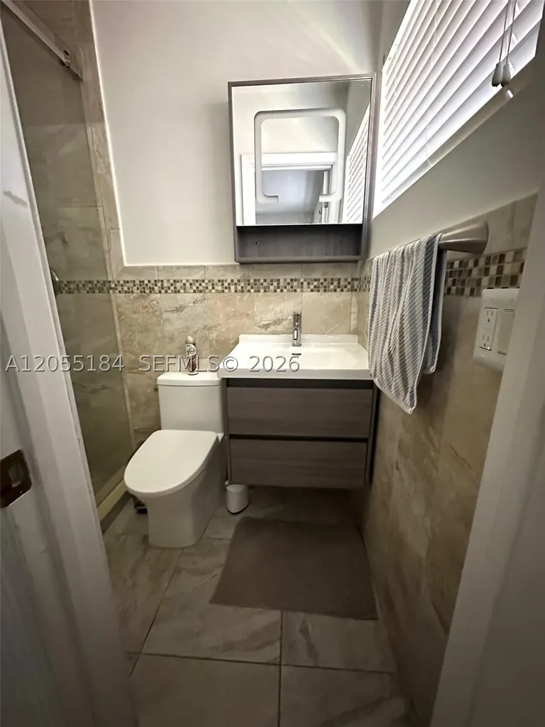 2532 NE 21 St Terrace Lighthouse Point FL 33064