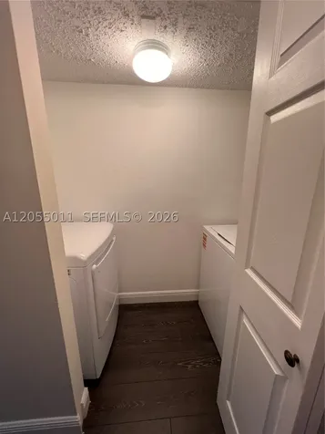 2762 S University Drive Davie FL 33328