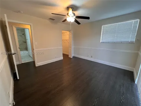 2762 S University Drive Davie FL 33328