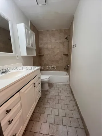 2762 S University Drive Davie FL 33328