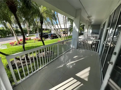 10275 Collins Avenue Bal Harbour FL 33154