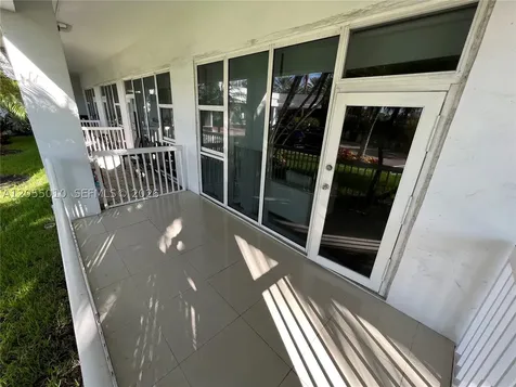 10275 Collins Avenue Bal Harbour FL 33154