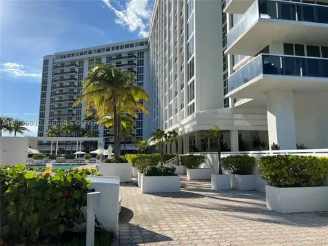 10275 Collins Avenue Bal Harbour FL 33154