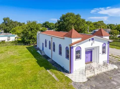 2994 NW 46th Street Miami FL 33142