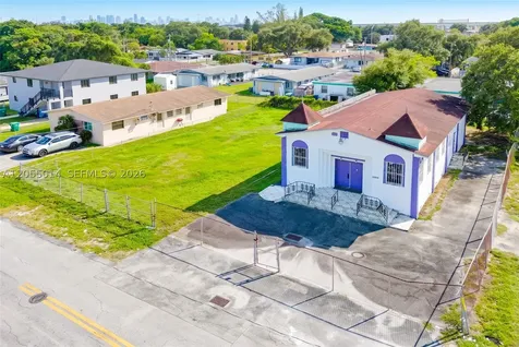 2994 NW 46th Street Miami FL 33142