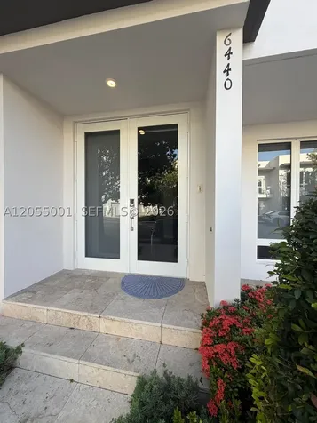 6440 NW 103rd Passage Doral FL 33178