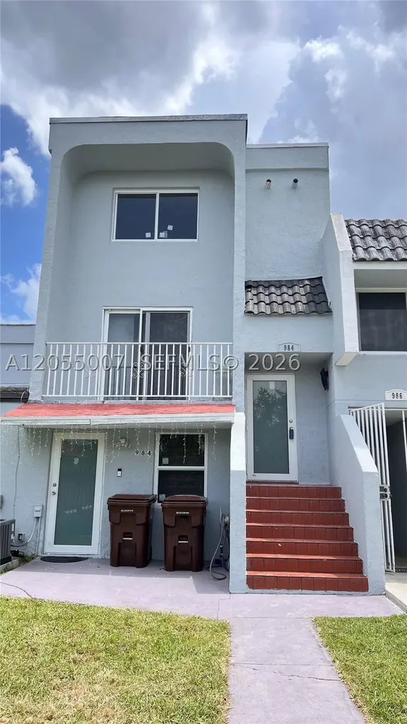 984 W 40th Street Hialeah FL 33012