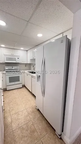 984 W 40th Street Hialeah FL 33012