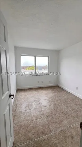984 W 40th Street Hialeah FL 33012