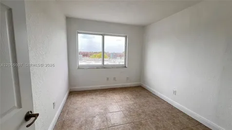 984 W 40th Street Hialeah FL 33012
