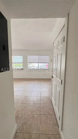 984 W 40th Street Hialeah FL 33012