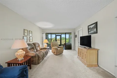100 Fairway Court Lake Placid FL 33852