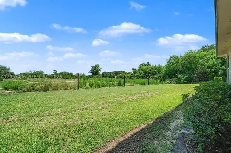100 Fairway Court Lake Placid FL 33852