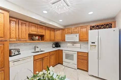 1600 S Ocean Drive Hollywood FL 33019