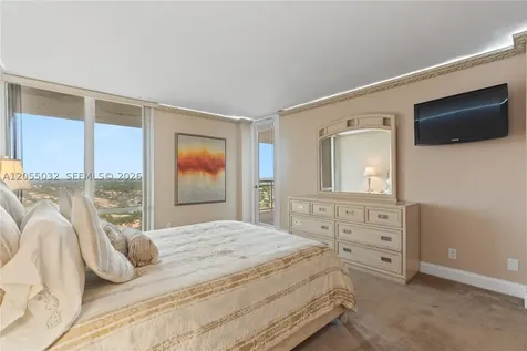 1600 S Ocean Drive Hollywood FL 33019
