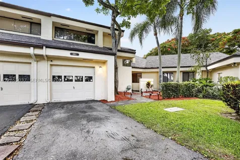 381 NW 94th Terrace Plantation FL 33324