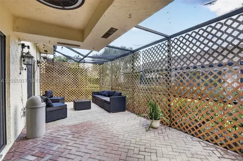 381 NW 94th Terrace Plantation FL 33324