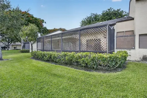 381 NW 94th Terrace Plantation FL 33324