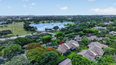 381 NW 94th Terrace Plantation FL 33324